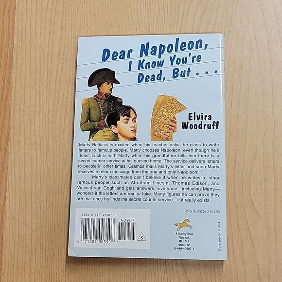 9 Assorted paperback books for young teens - Picture 11 of 12